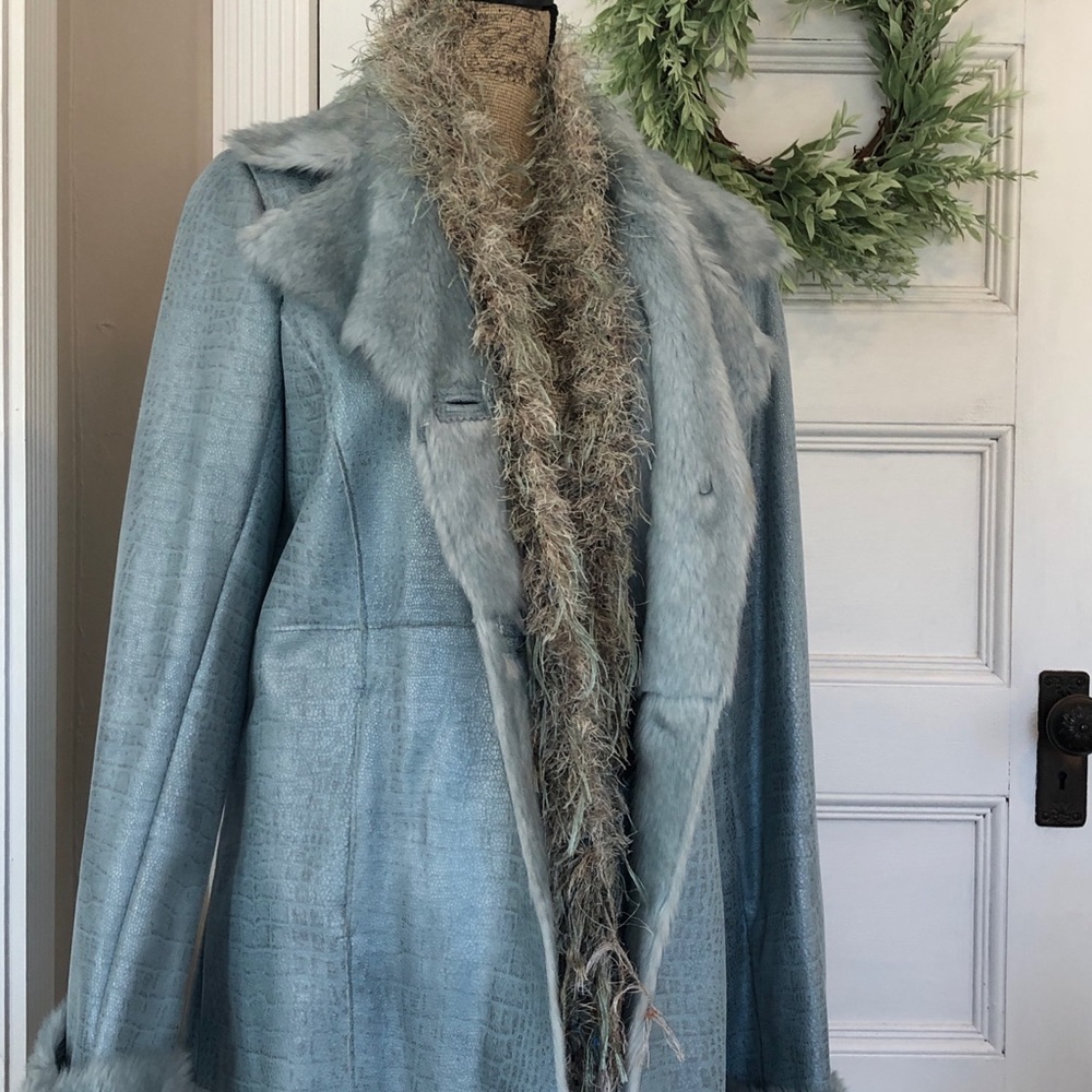 Jacket - Picture 2 of 10